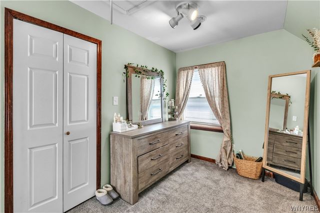211 Olmstead Avenue, Lancaster, NY 14043