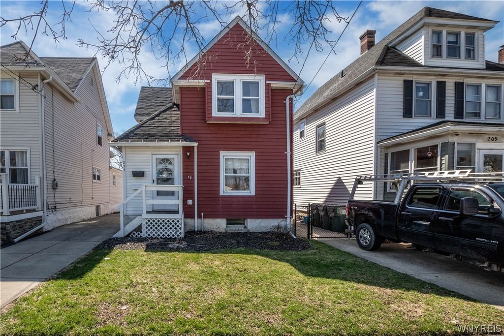 211 Olmstead Avenue, Lancaster, NY 14043