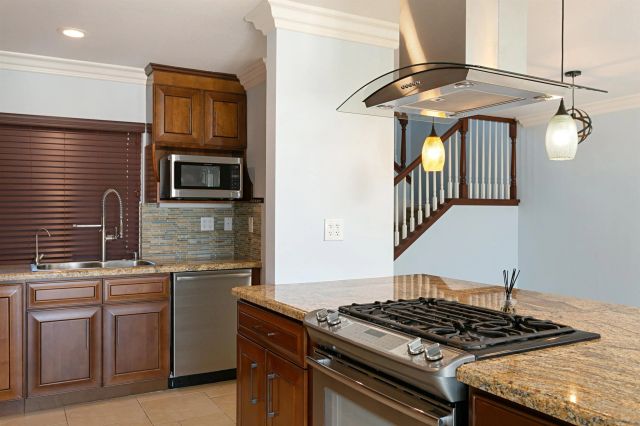 6783 Heath Ct, Carlsbad, CA 92011