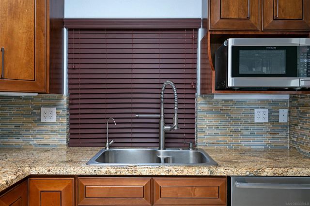 6783 Heath Ct, Carlsbad, CA 92011