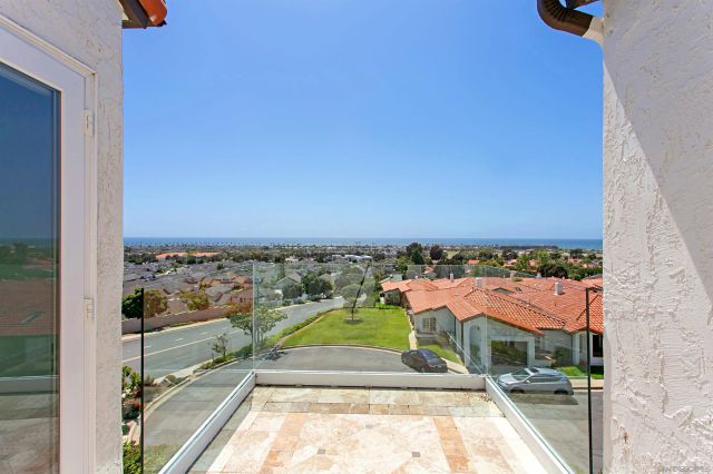 6783 Heath Ct, Carlsbad, CA 92011