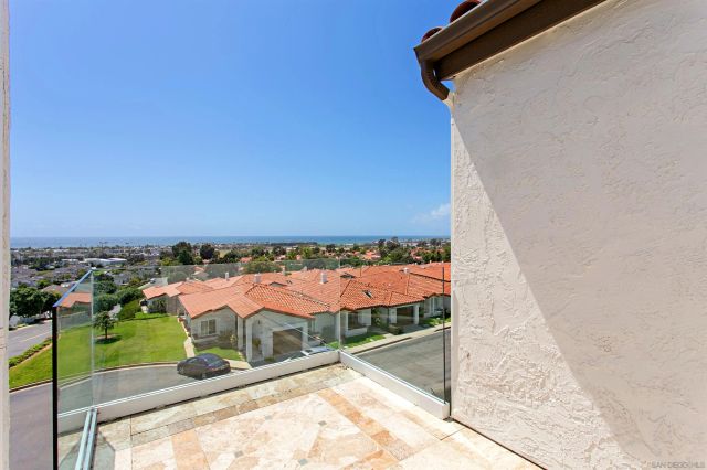 6783 Heath Ct, Carlsbad, CA 92011