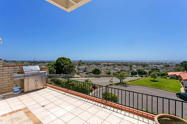 6783 Heath Ct, Carlsbad, CA 92011