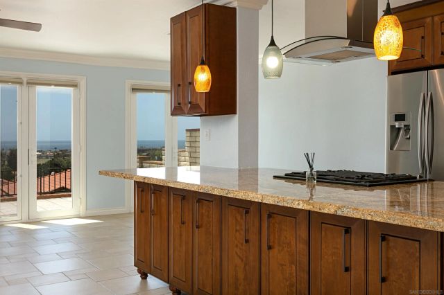 6783 Heath Ct, Carlsbad, CA 92011