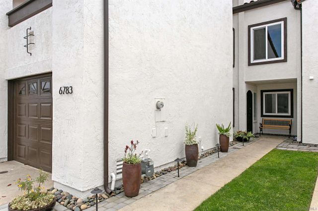 6783 Heath Ct, Carlsbad, CA 92011