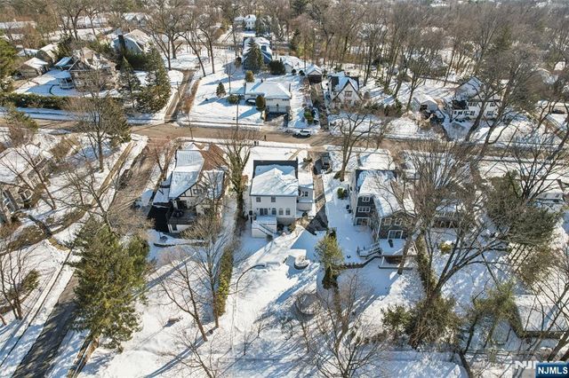 520 Hillcrest Road, Ridgewood, NJ 07450