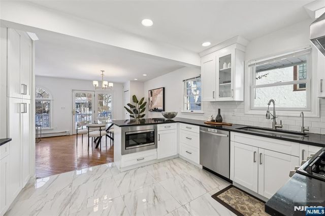 520 Hillcrest Road, Ridgewood, NJ 07450