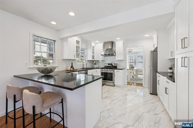 520 Hillcrest Road, Ridgewood, NJ 07450