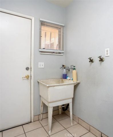8276 Sewell, Fontana, CA 92335