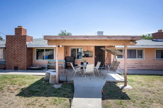 8276 Sewell, Fontana, CA 92335