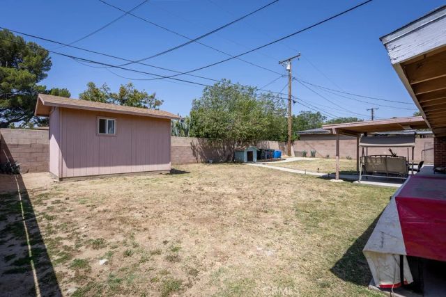 8276 Sewell, Fontana, CA 92335
