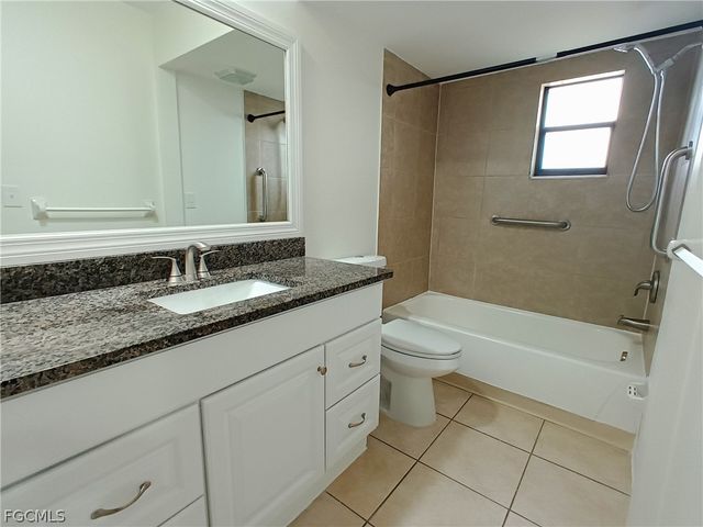 630-636 SE 13th PL 2, Cape Coral, FL 33990