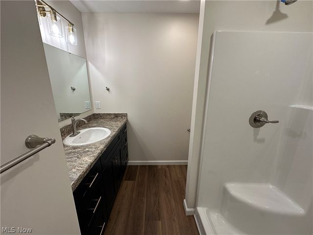 78 Prospect Street, Struthers, OH 44471