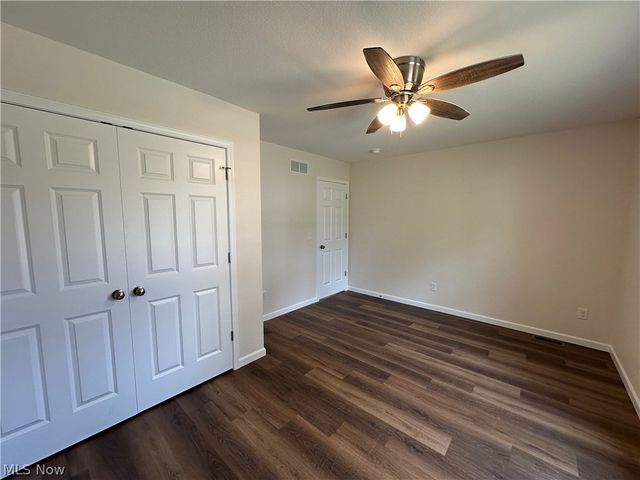 78 Prospect Street, Struthers, OH 44471