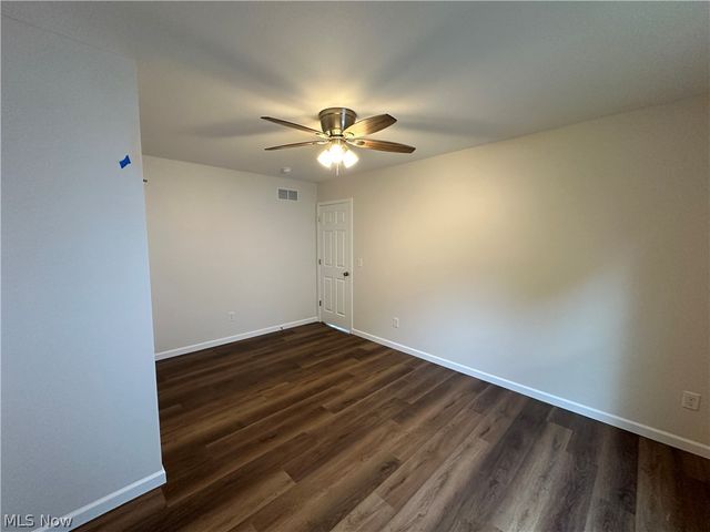 78 Prospect Street, Struthers, OH 44471