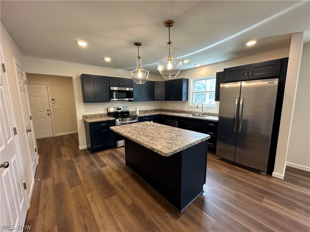 78 Prospect Street, Struthers, OH 44471