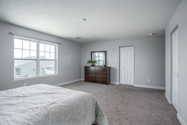 1120 Eagles Crest Drive, Davenport, IA 52804