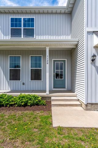 1120 Eagles Crest Drive, Davenport, IA 52804