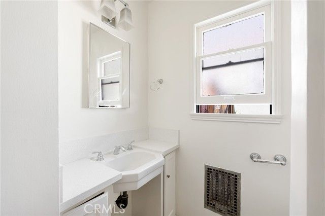 1367 N Mentor Avenue, Pasadena, CA 91104