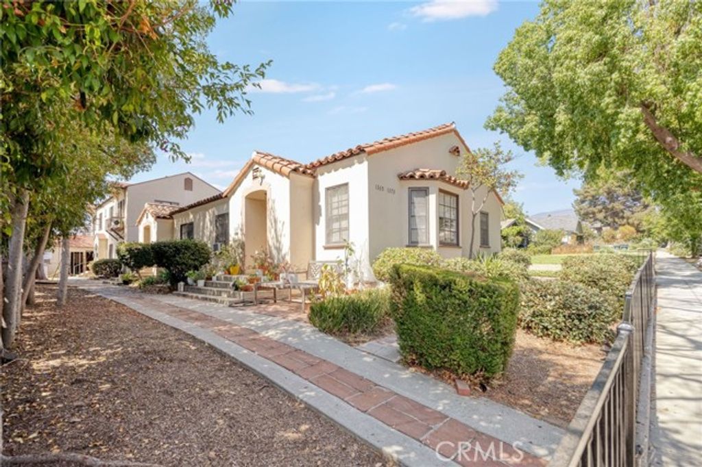 1367 N Mentor Avenue, Pasadena, CA 91104