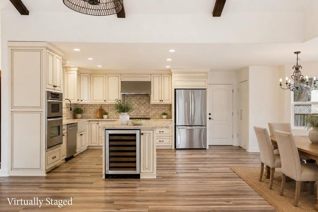 17 Toda Vista, Monterey, CA 93940