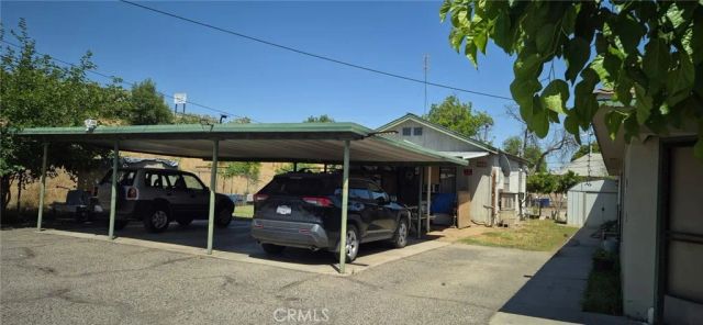 2263 E Thomas, Fresno, CA 93701