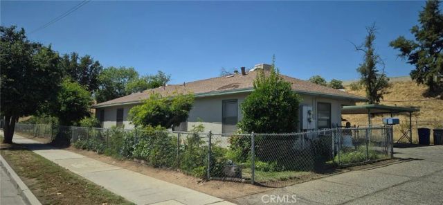 2263 E Thomas, Fresno, CA 93701