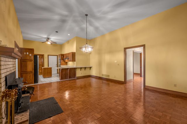 120 Holly Hill Drive, Richmond, KY 40475