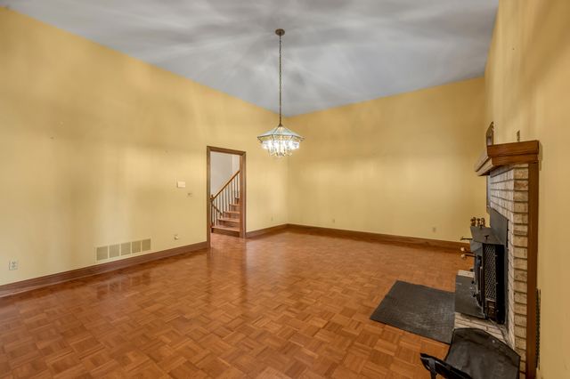 120 Holly Hill Drive, Richmond, KY 40475