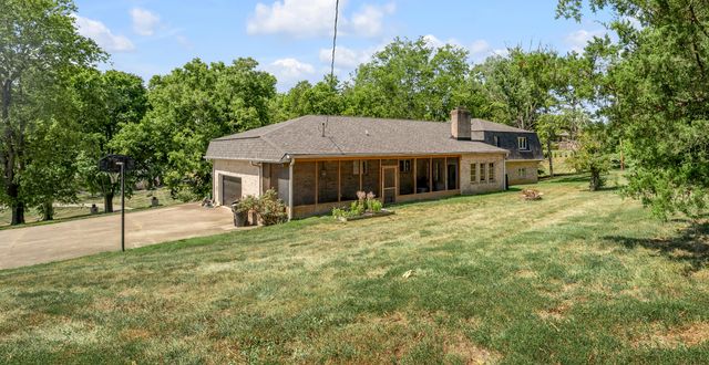 120 Holly Hill Drive, Richmond, KY 40475