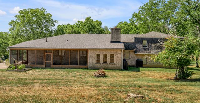 120 Holly Hill Drive, Richmond, KY 40475