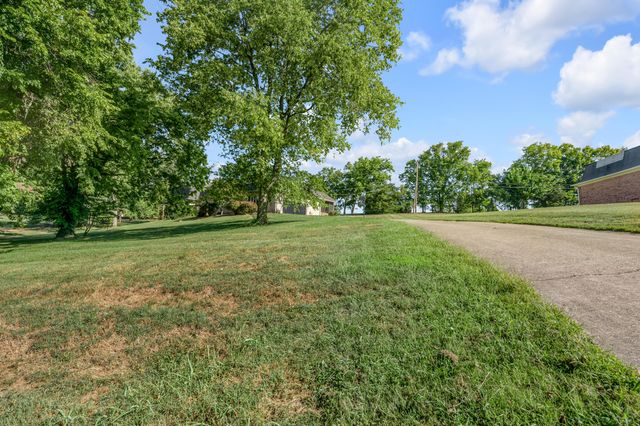120 Holly Hill Drive, Richmond, KY 40475