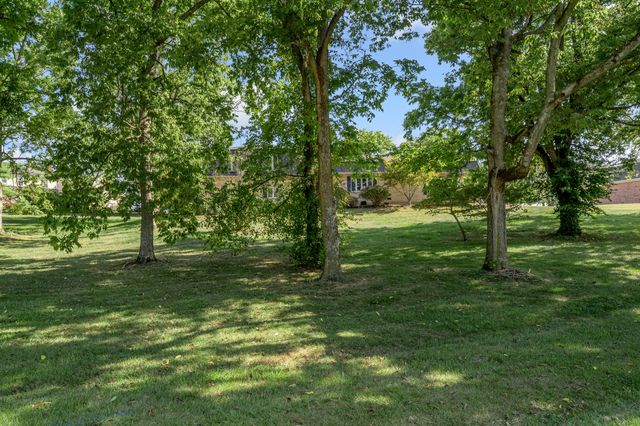 120 Holly Hill Drive, Richmond, KY 40475