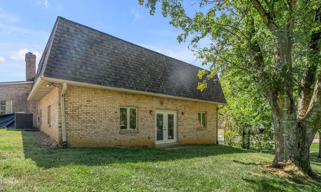 120 Holly Hill Drive, Richmond, KY 40475