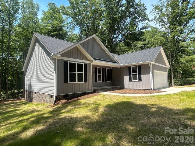 530 Oakwood Circle, Lexington, NC 27295