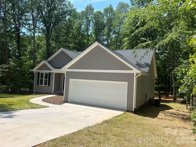 530 Oakwood Circle, Lexington, NC 27295