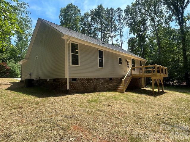 530 Oakwood Circle, Lexington, NC 27295