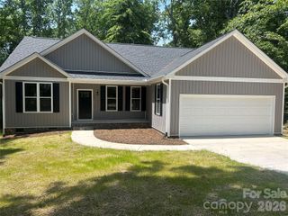 530 Oakwood Circle, Lexington, NC 27295