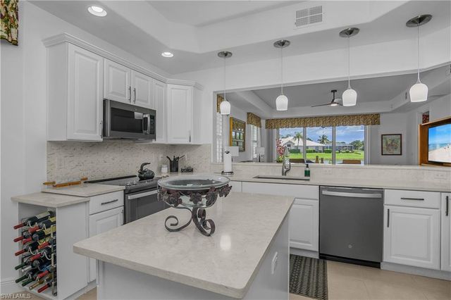 6434 Legacy CIR 401, Naples, FL 34113