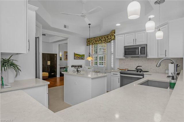 6434 Legacy CIR 401, Naples, FL 34113