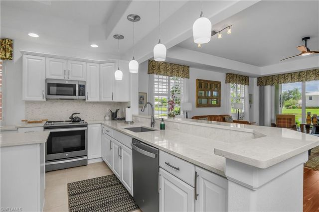 6434 Legacy CIR 401, Naples, FL 34113