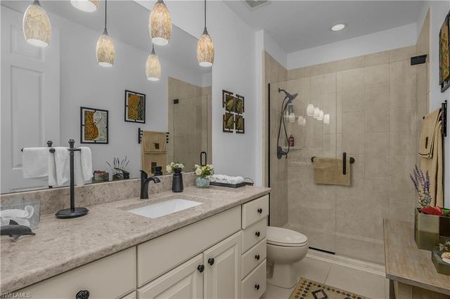 6434 Legacy CIR 401, Naples, FL 34113