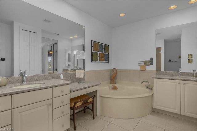 6434 Legacy CIR 401, Naples, FL 34113