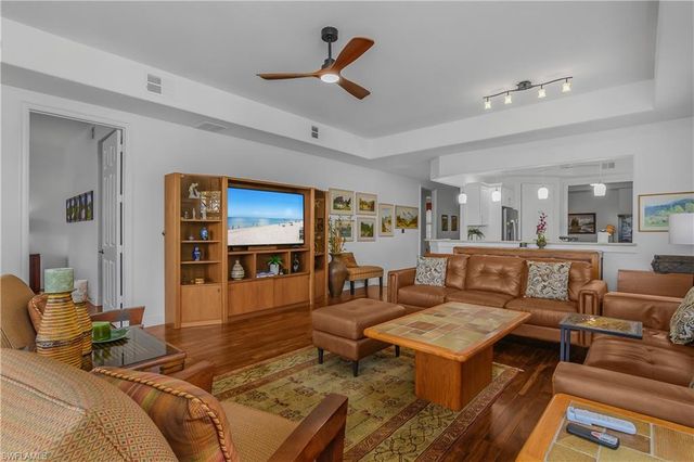 6434 Legacy CIR 401, Naples, FL 34113
