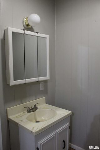 817 N 6TH Street, Mt Vernon, IL 62864