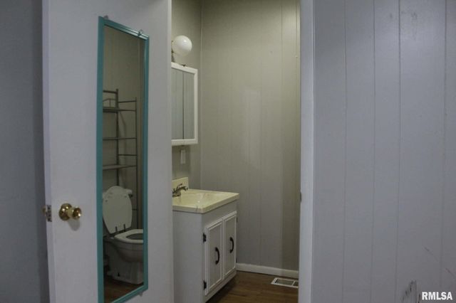 817 N 6TH Street, Mt Vernon, IL 62864