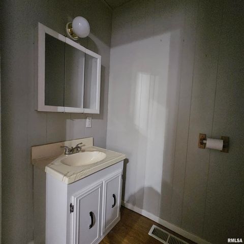 817 N 6TH Street, Mt Vernon, IL 62864