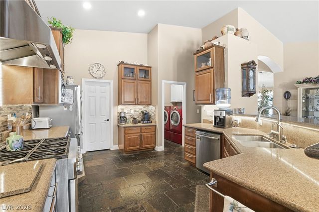 8807 Tangerine Sky Avenue, Las Vegas, NV 89178