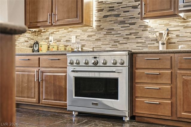 8807 Tangerine Sky Avenue, Las Vegas, NV 89178
