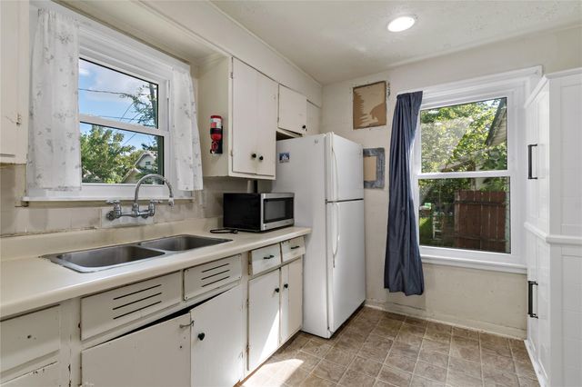 605 Maple Avenue, Pasadena, TX 77506